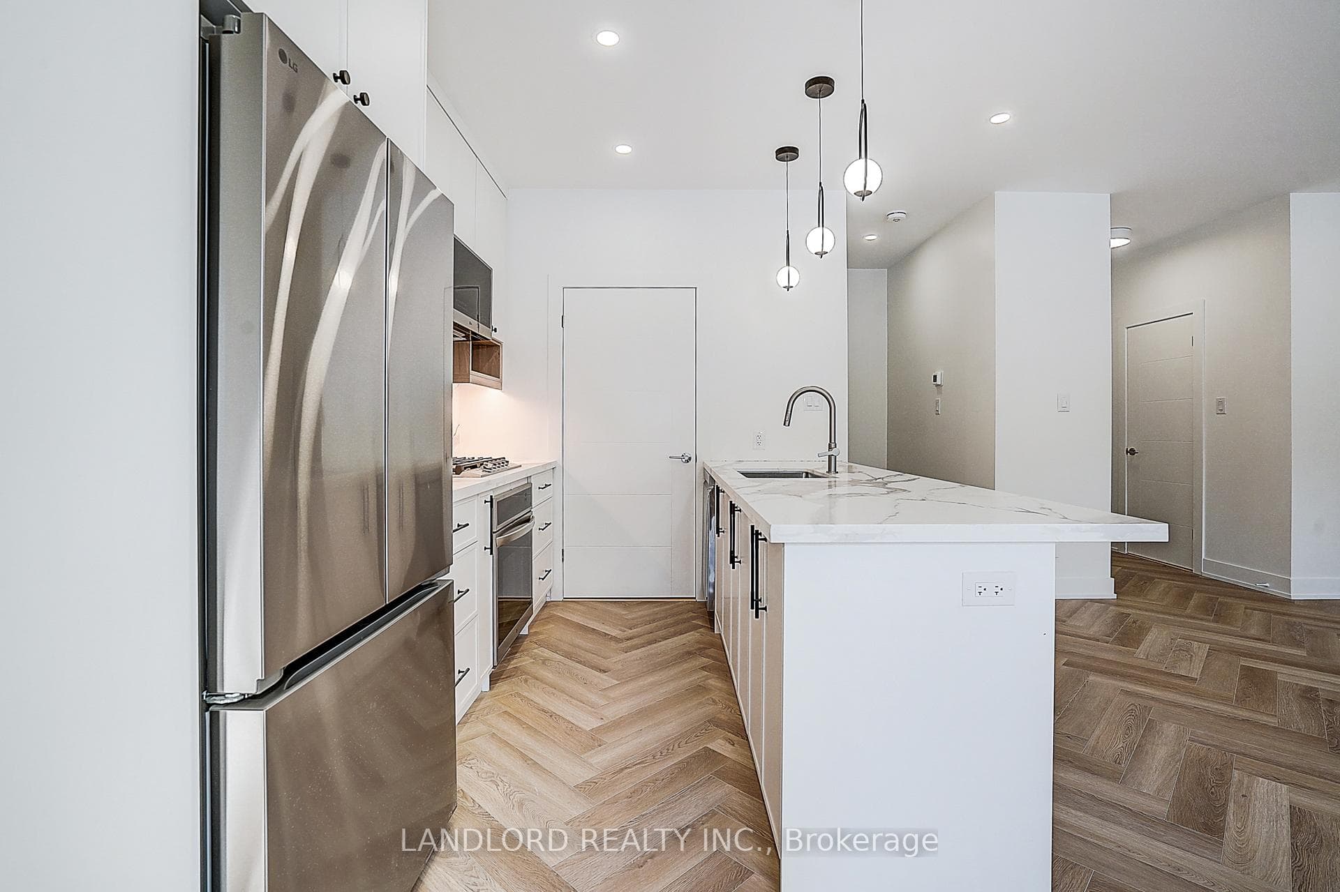 1146 Broadview Avenue Unit 4 photo 25