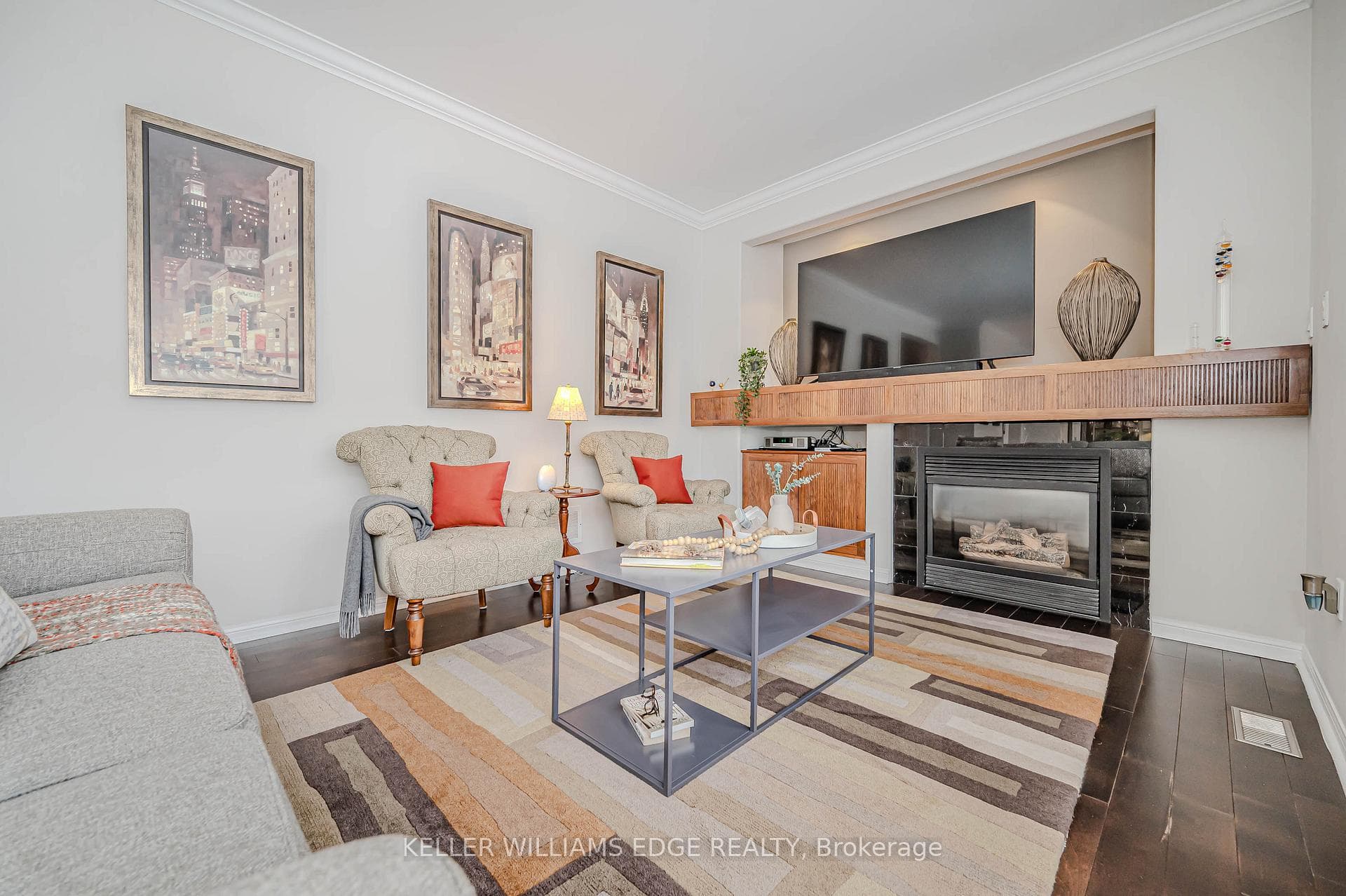 Gas Fireplace/ Wood Mantel