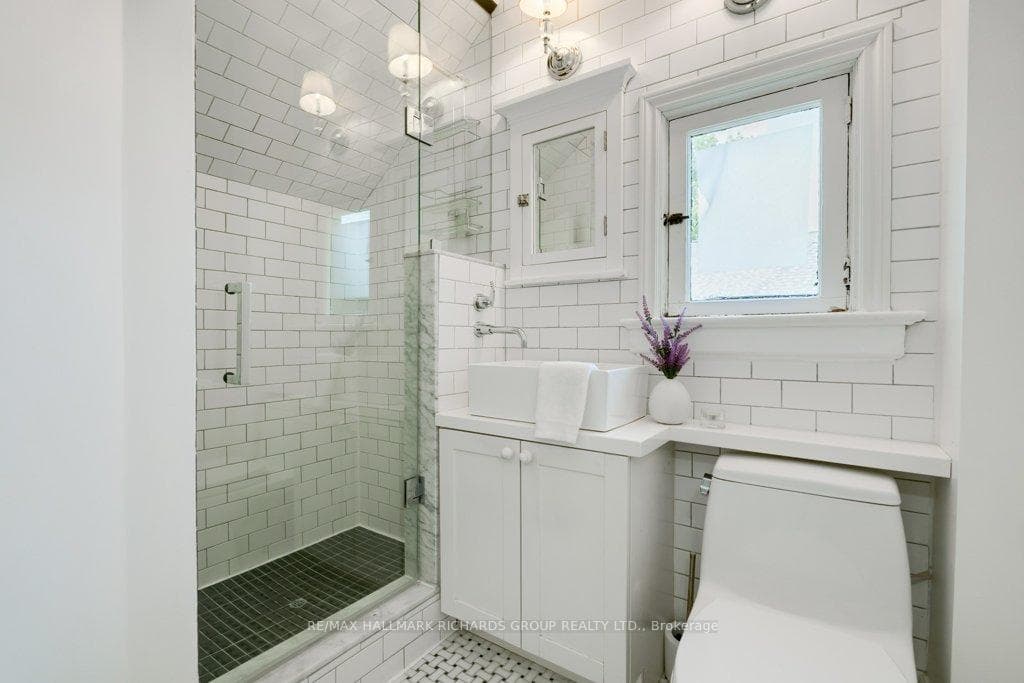 106 Admiral Road photo 29