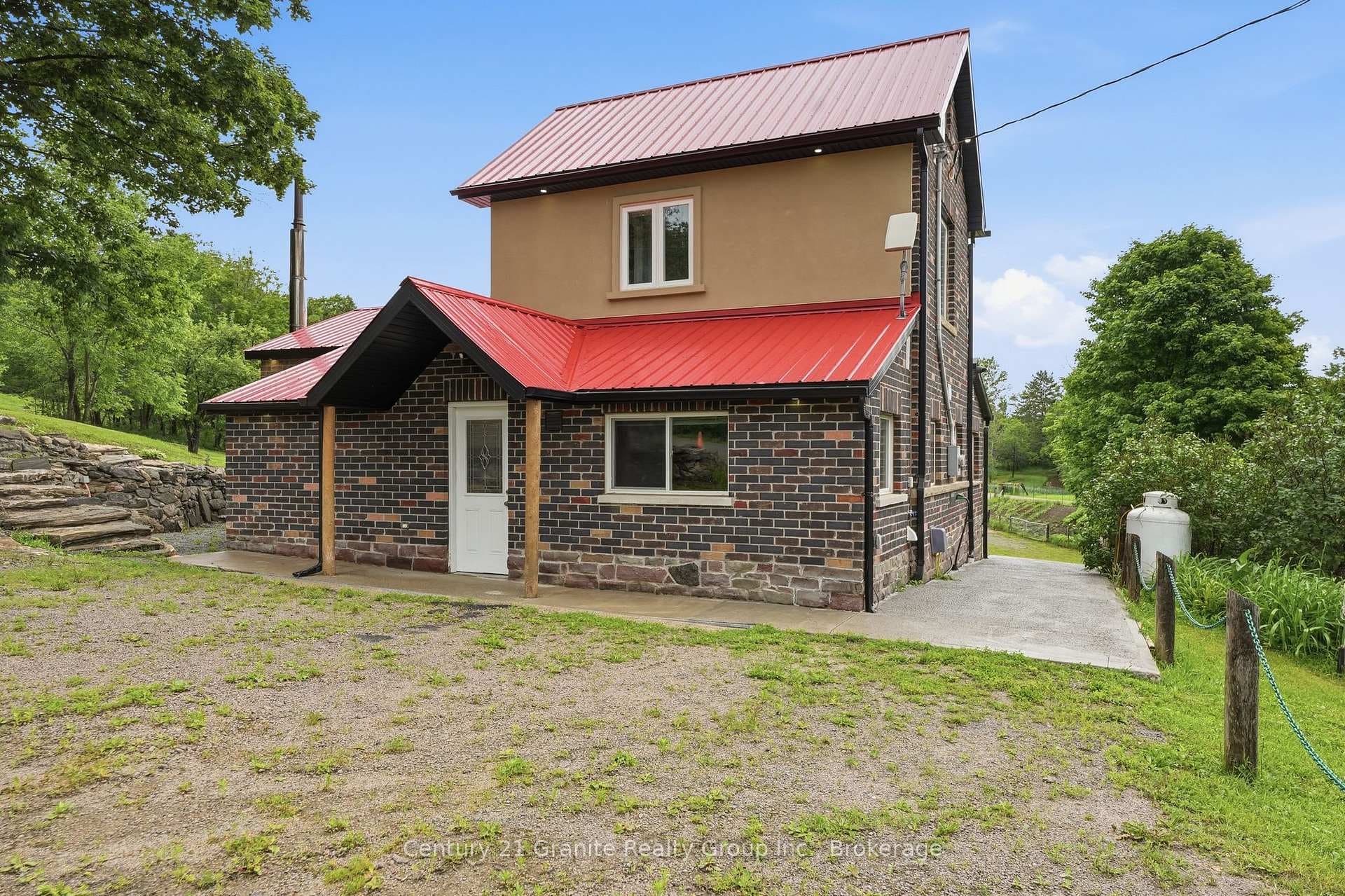 1742 Rose Island Road photo 39