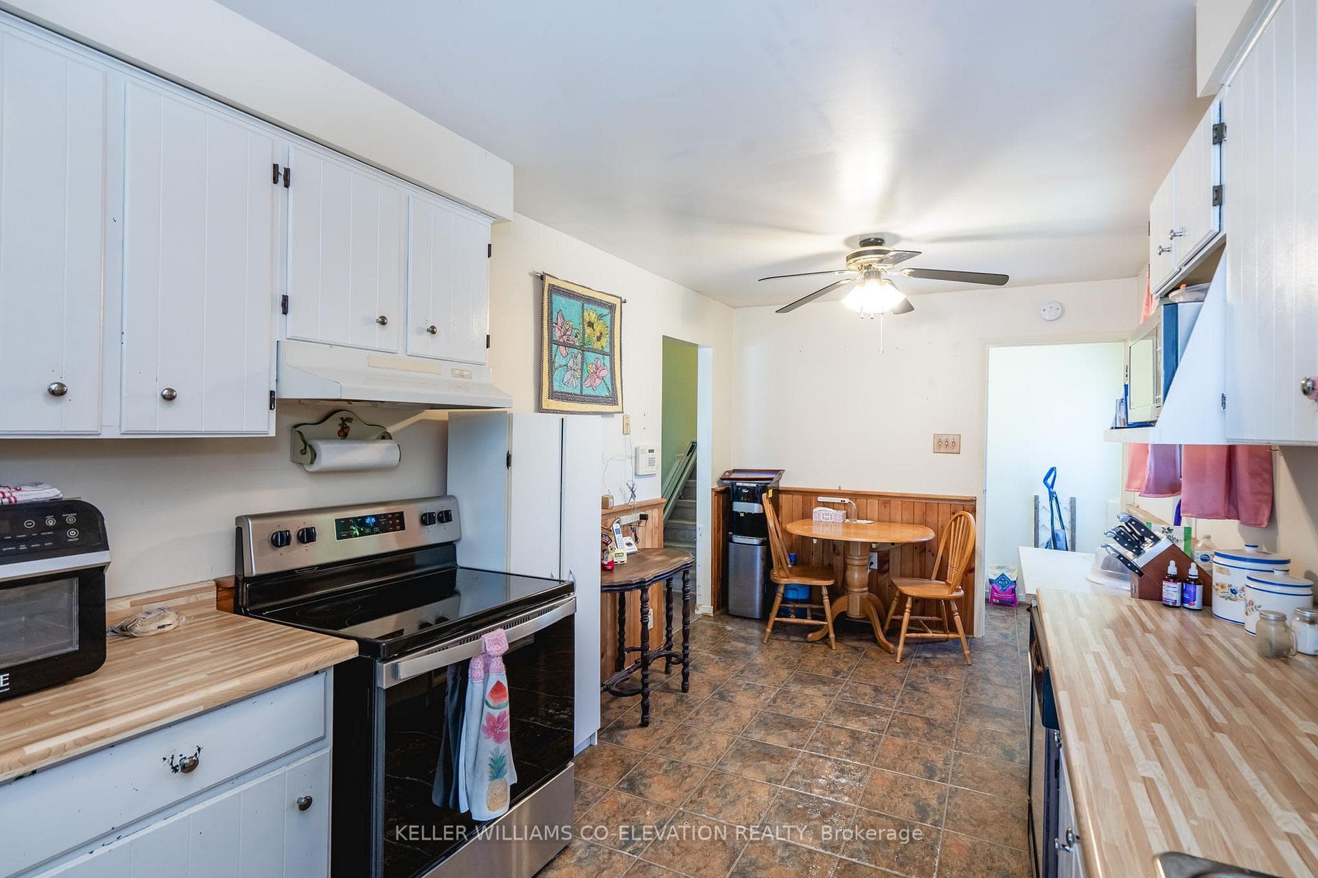 985 Howard Street photo 3