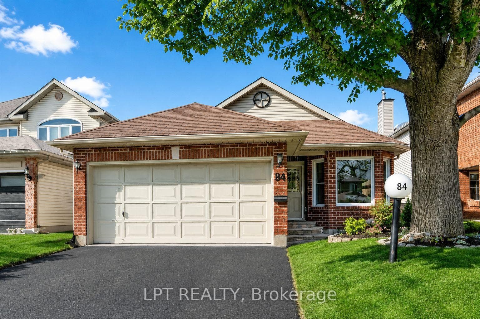 84 Newborough Crescent photo 1