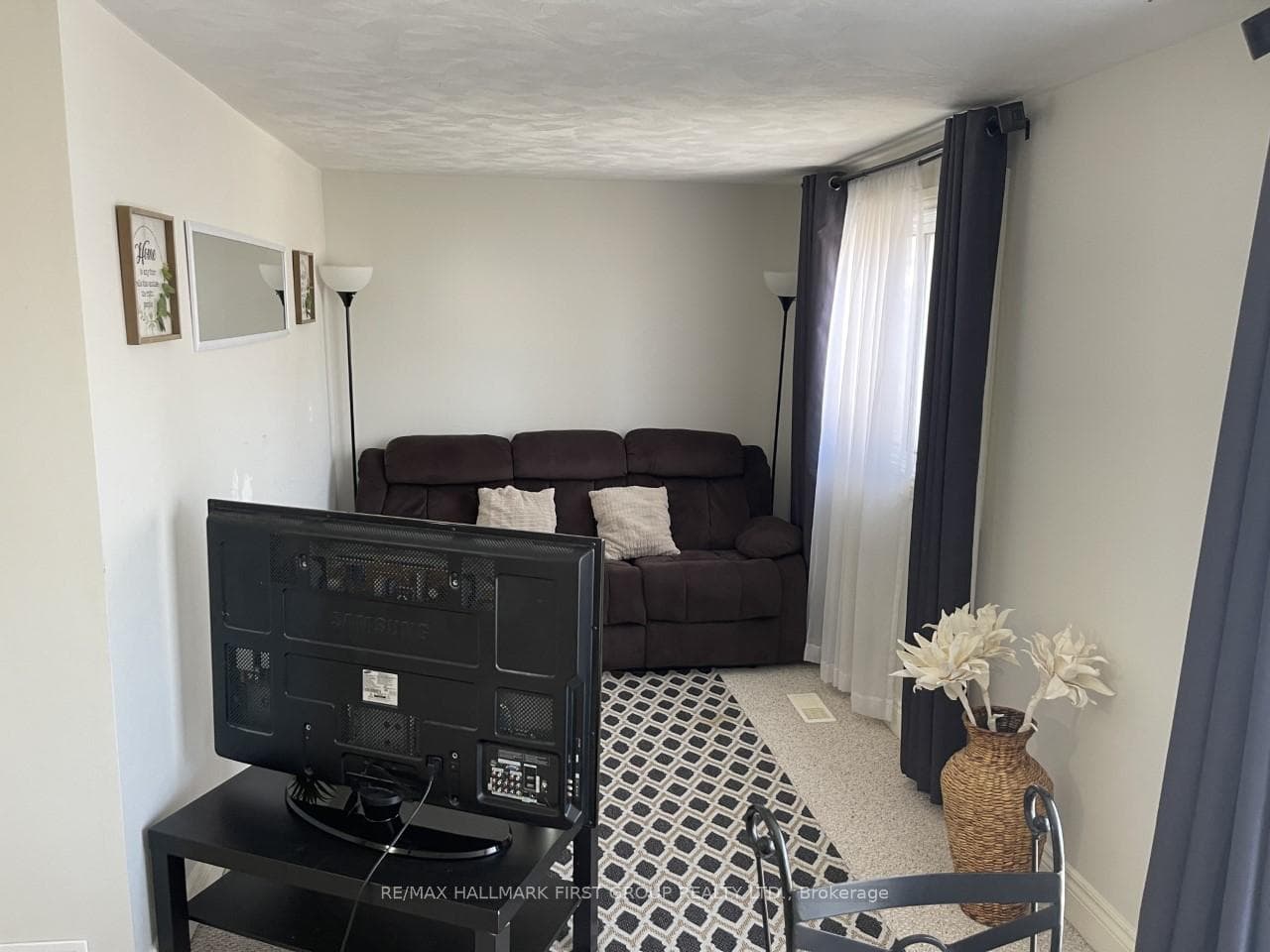 26 Whiting Avenue Unit Upper photo 8
