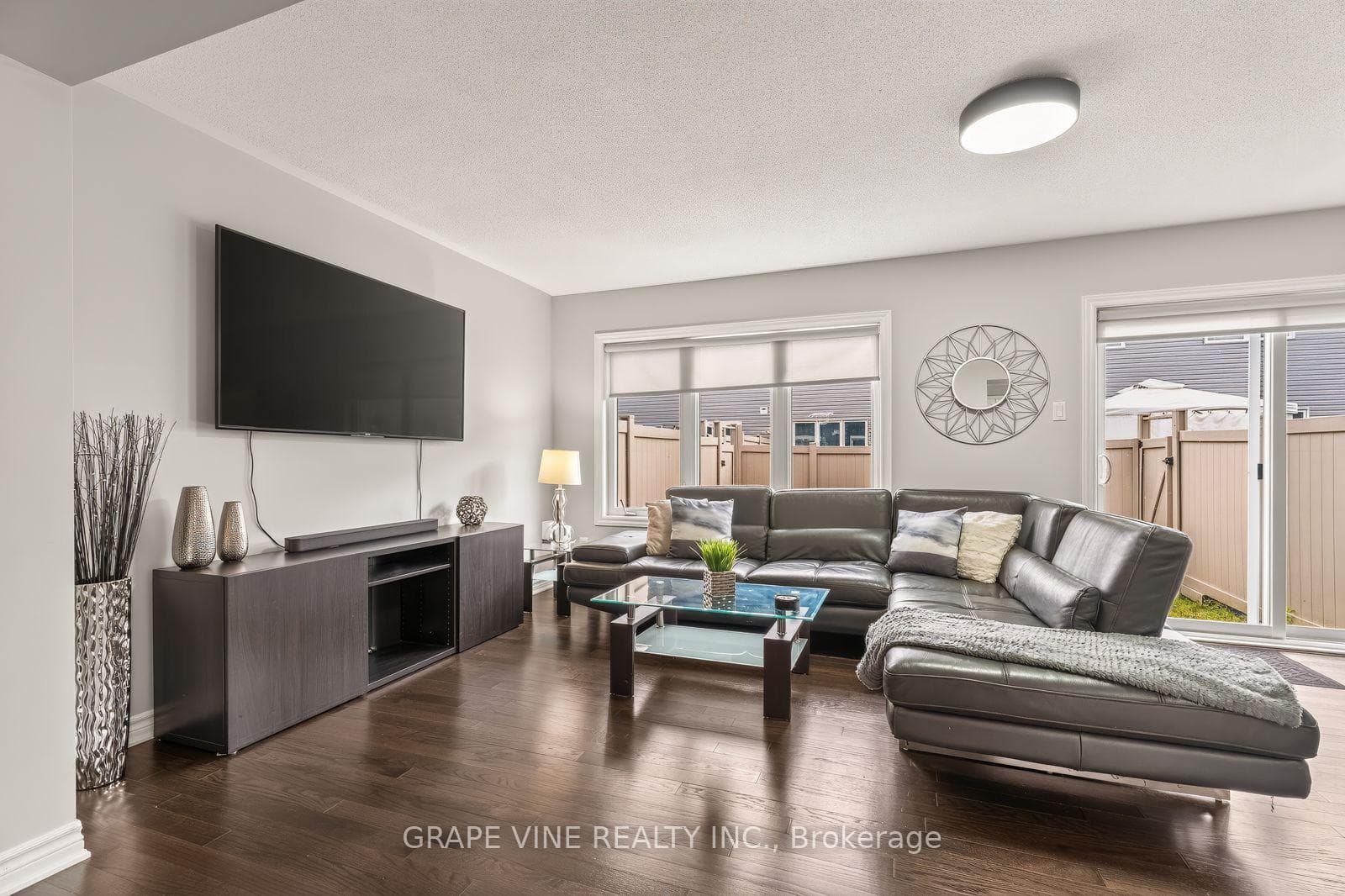 3566 River Run Avenue photo 14