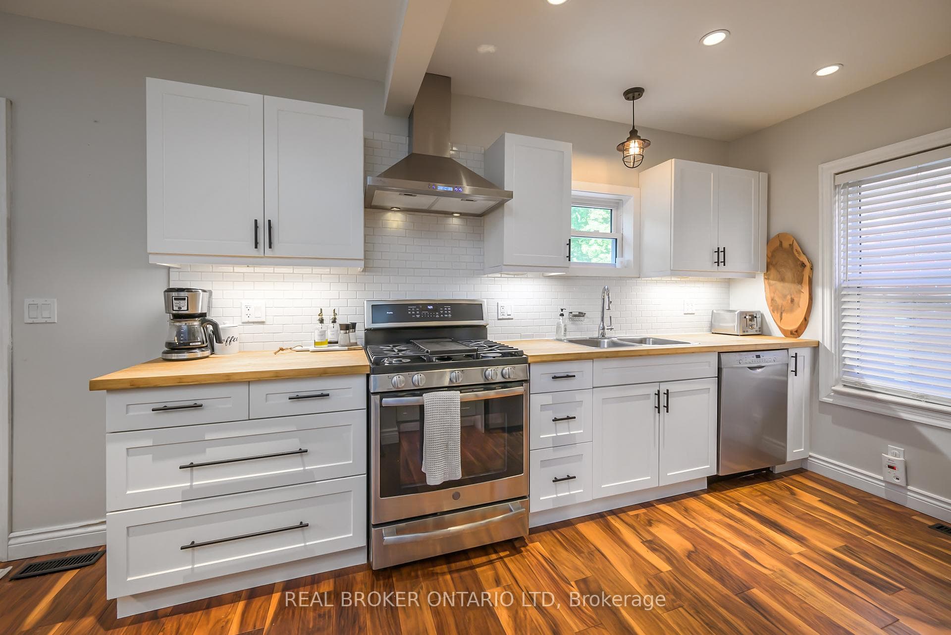 92 Springbank Drive photo 11