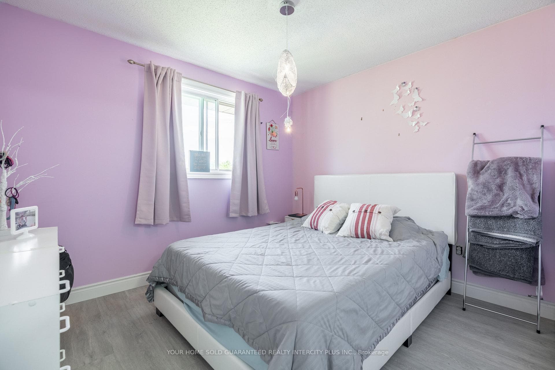 19 Windsor Drive photo 12