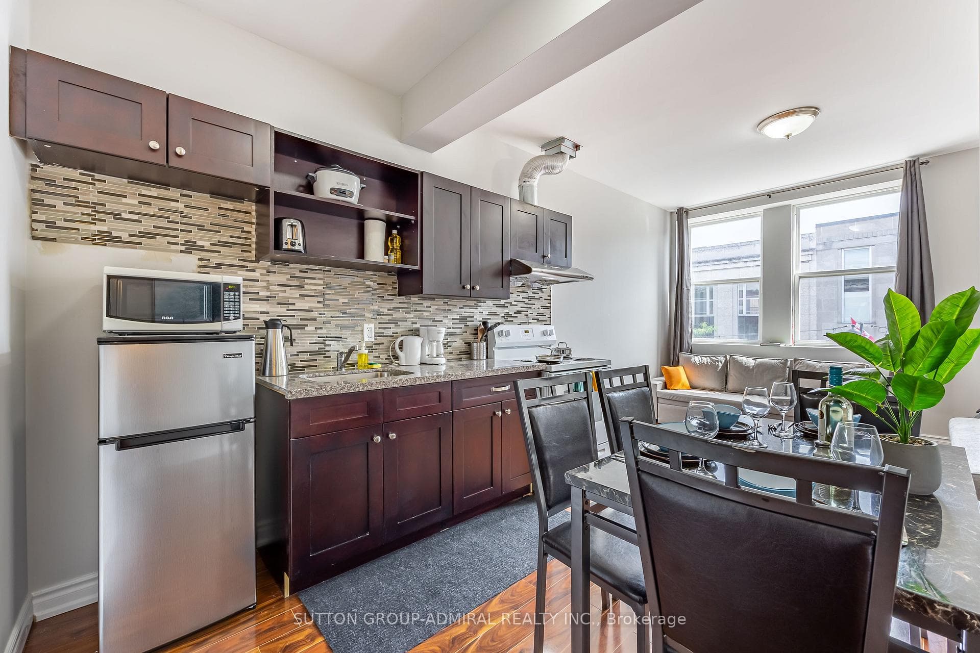 4497 Queen Street photo 15
