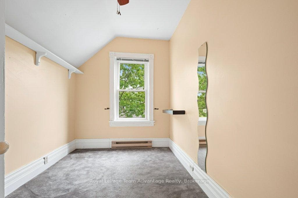 2nd Bedroom