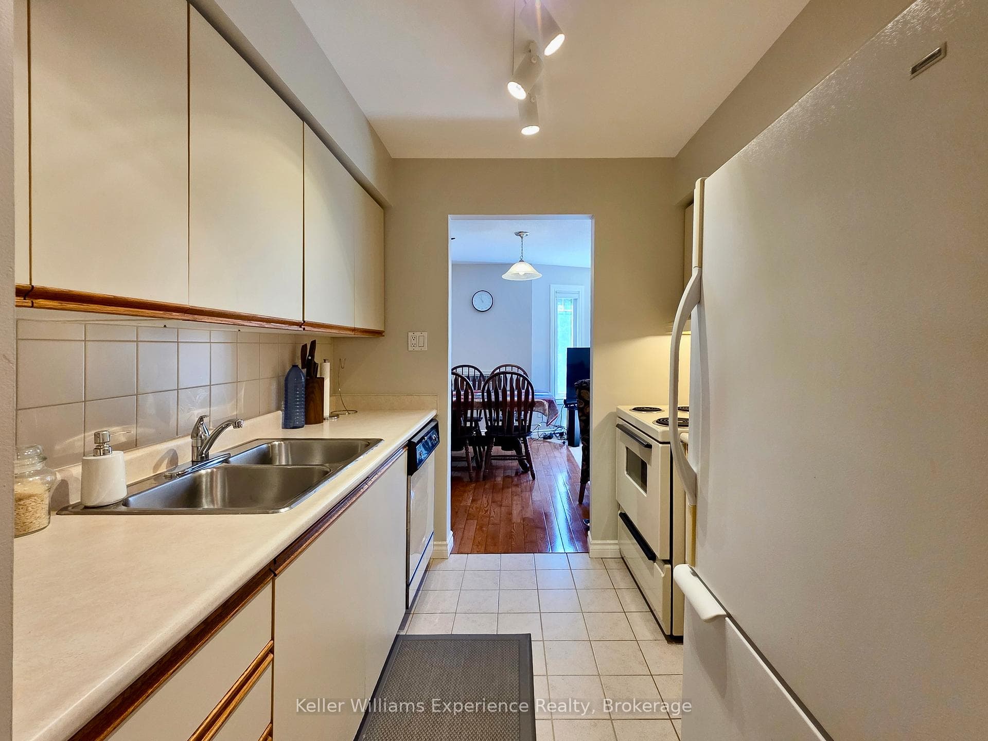 657 Cedar Lane Unit 202A photo 6