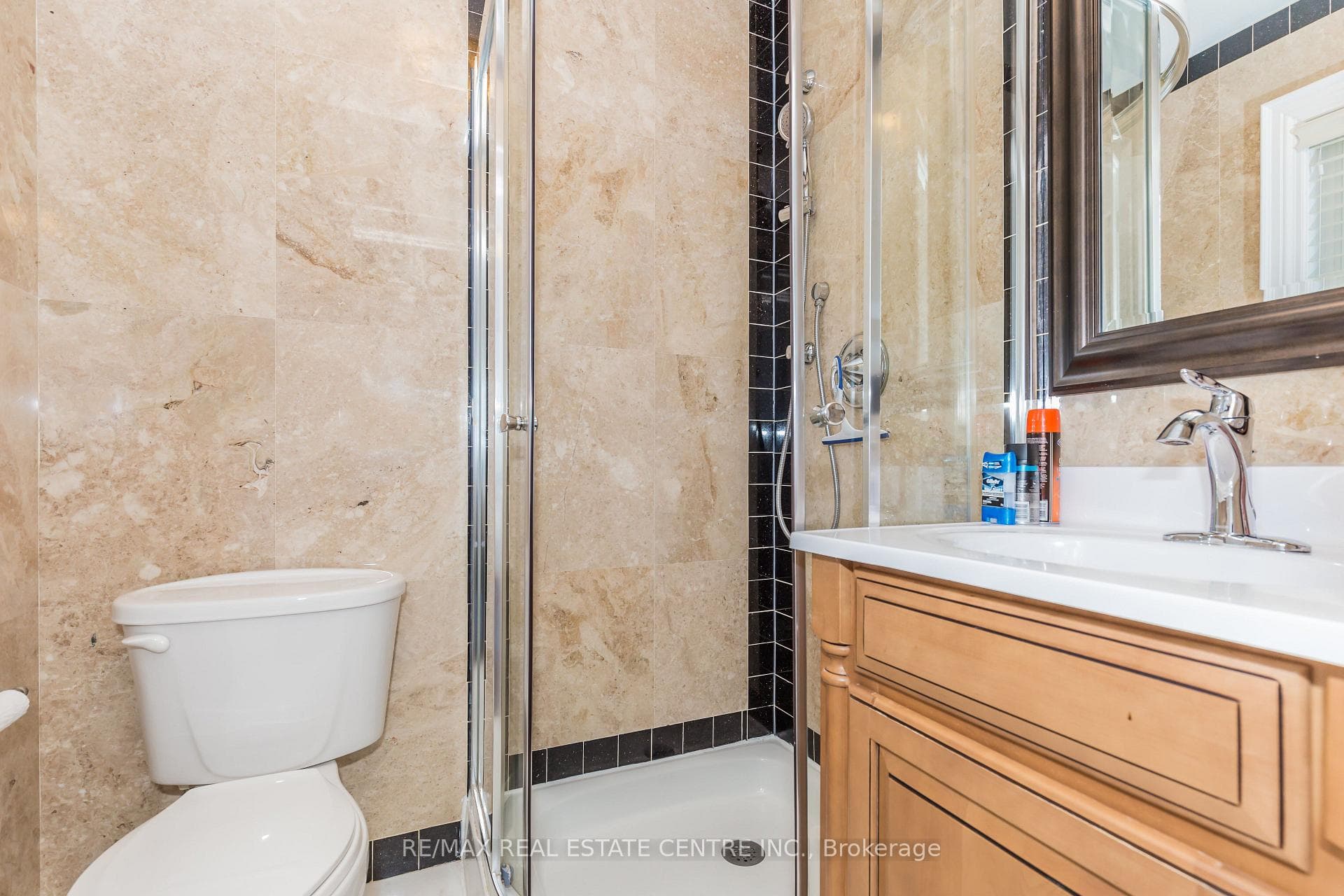 71 Lawton Boulevard photo 30