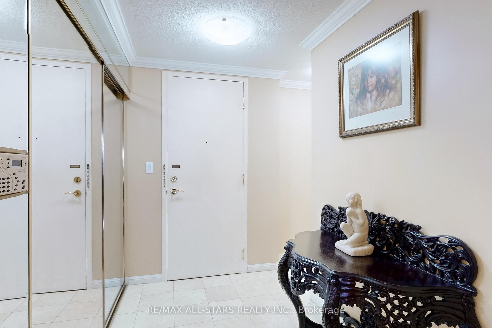 610 Bullock Drive Unit 1506 photo 8
