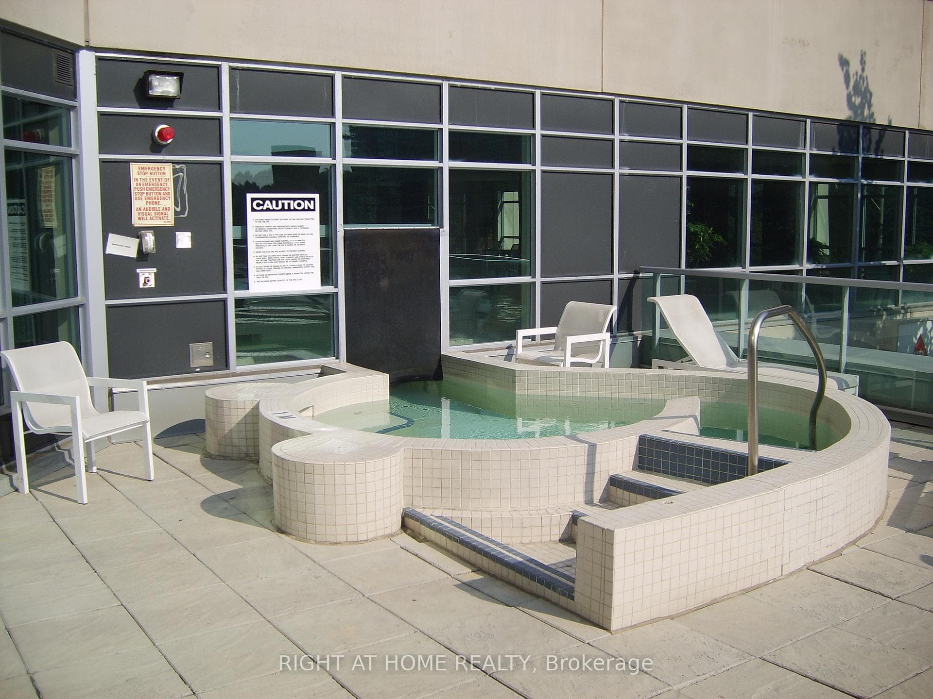 1 Elm Drive Unit 2404 photo 27