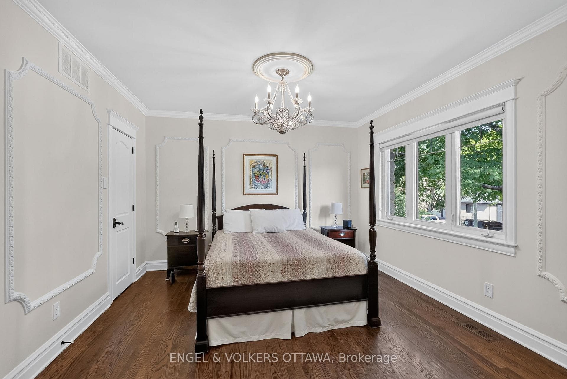 246 Mountbatten Avenue photo 17