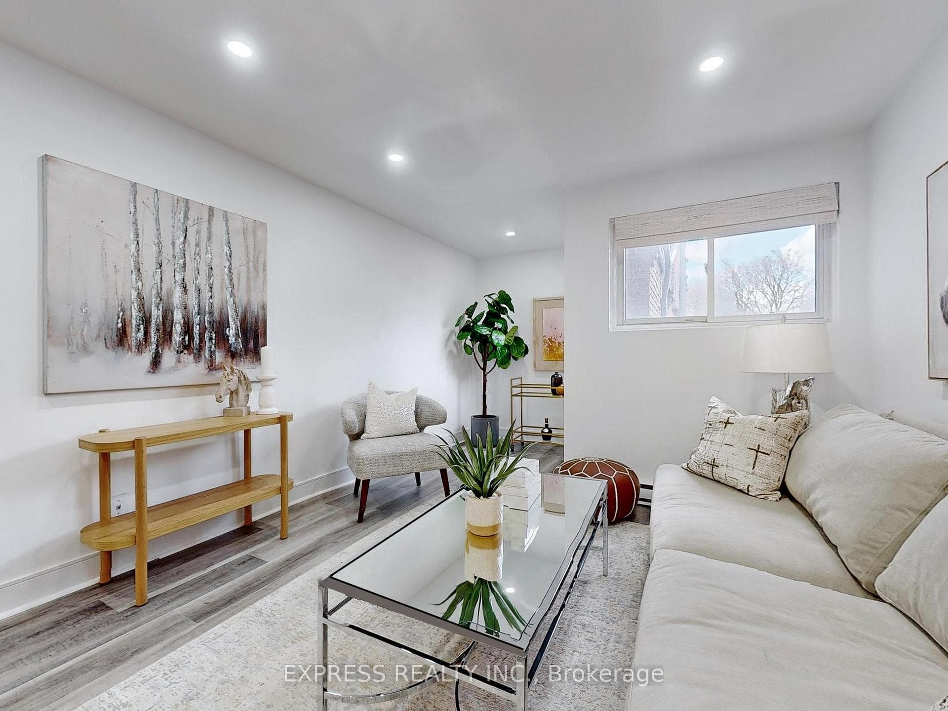 1666 Queen Street Unit 18 photo 6