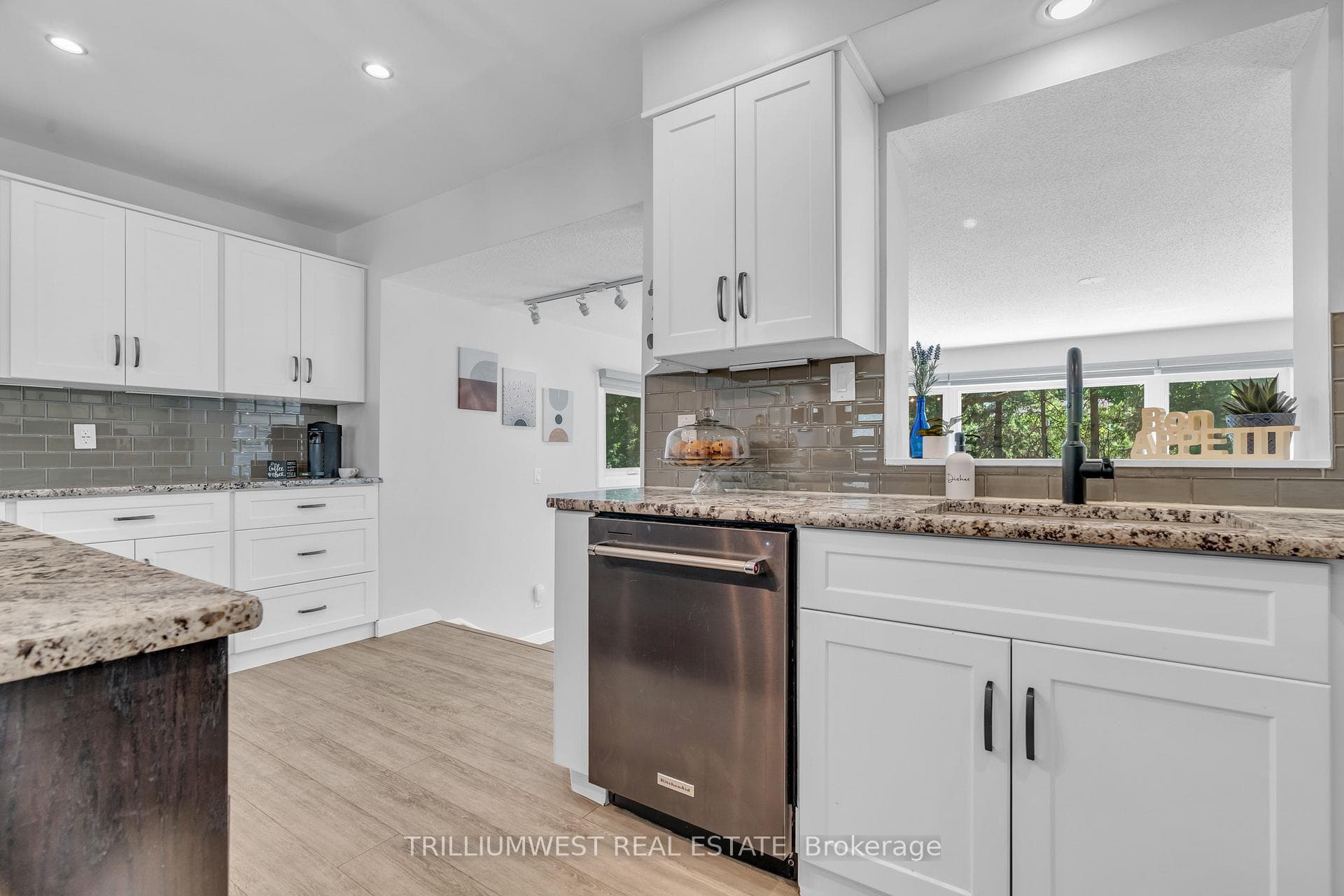 7 Ridgeway Avenue photo 8