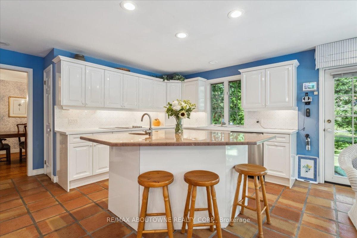 1450 Royal Oaks Road photo 13