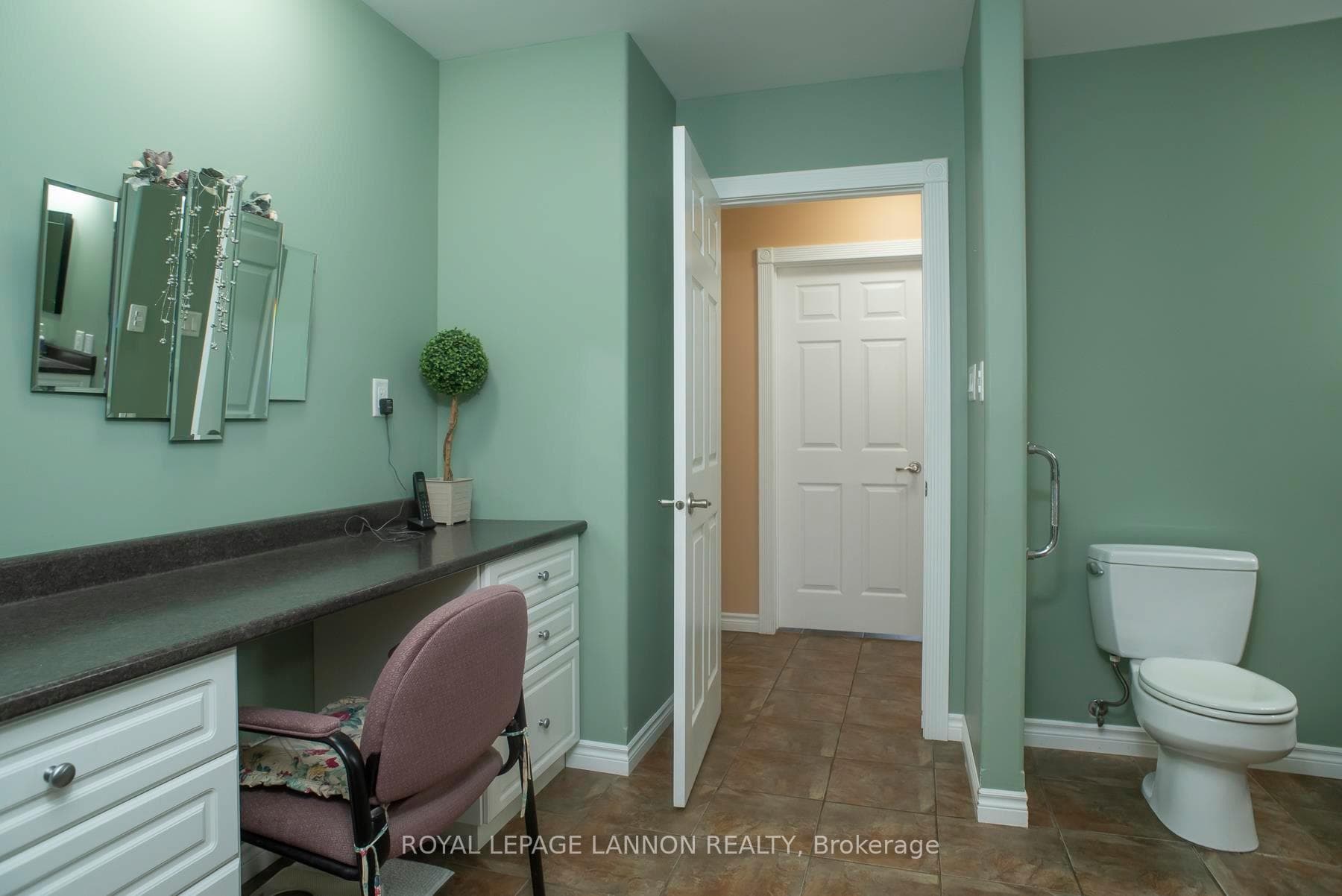 161 East Avenue photo 40
