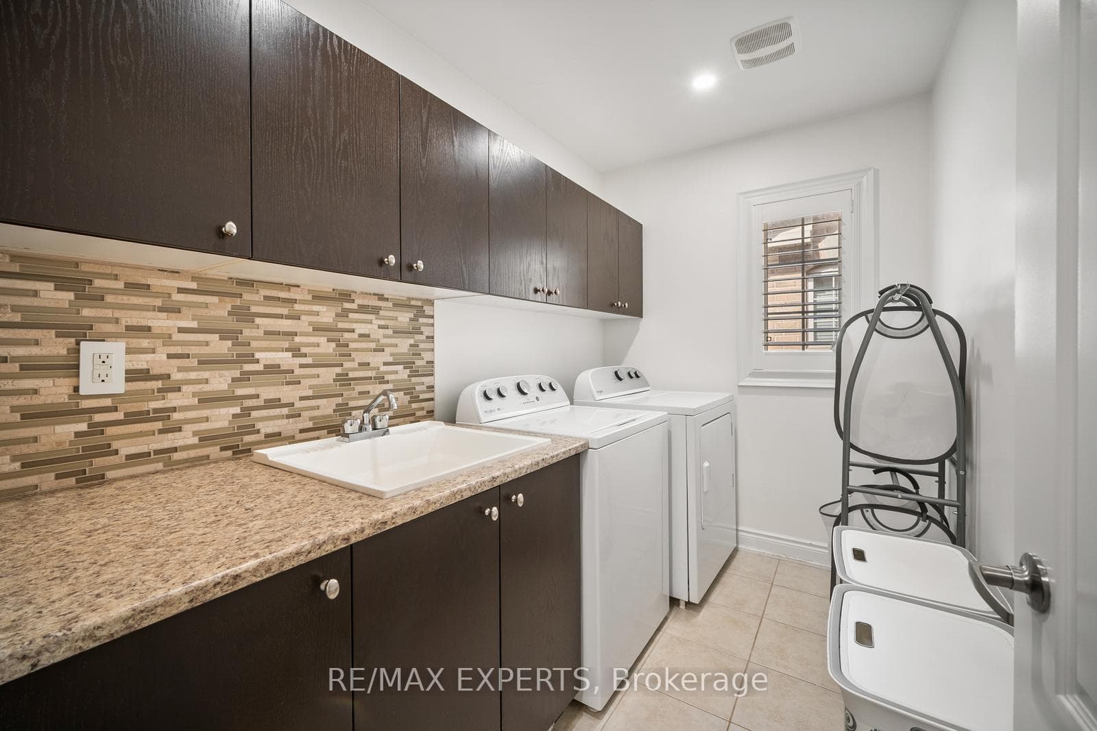 24 Sedgewick Place photo 31