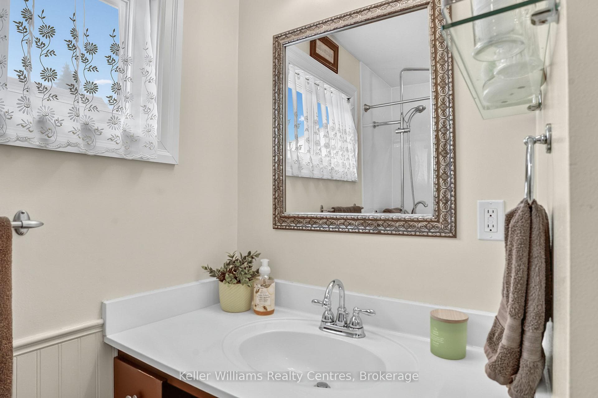 1568 5th Avenue photo 24