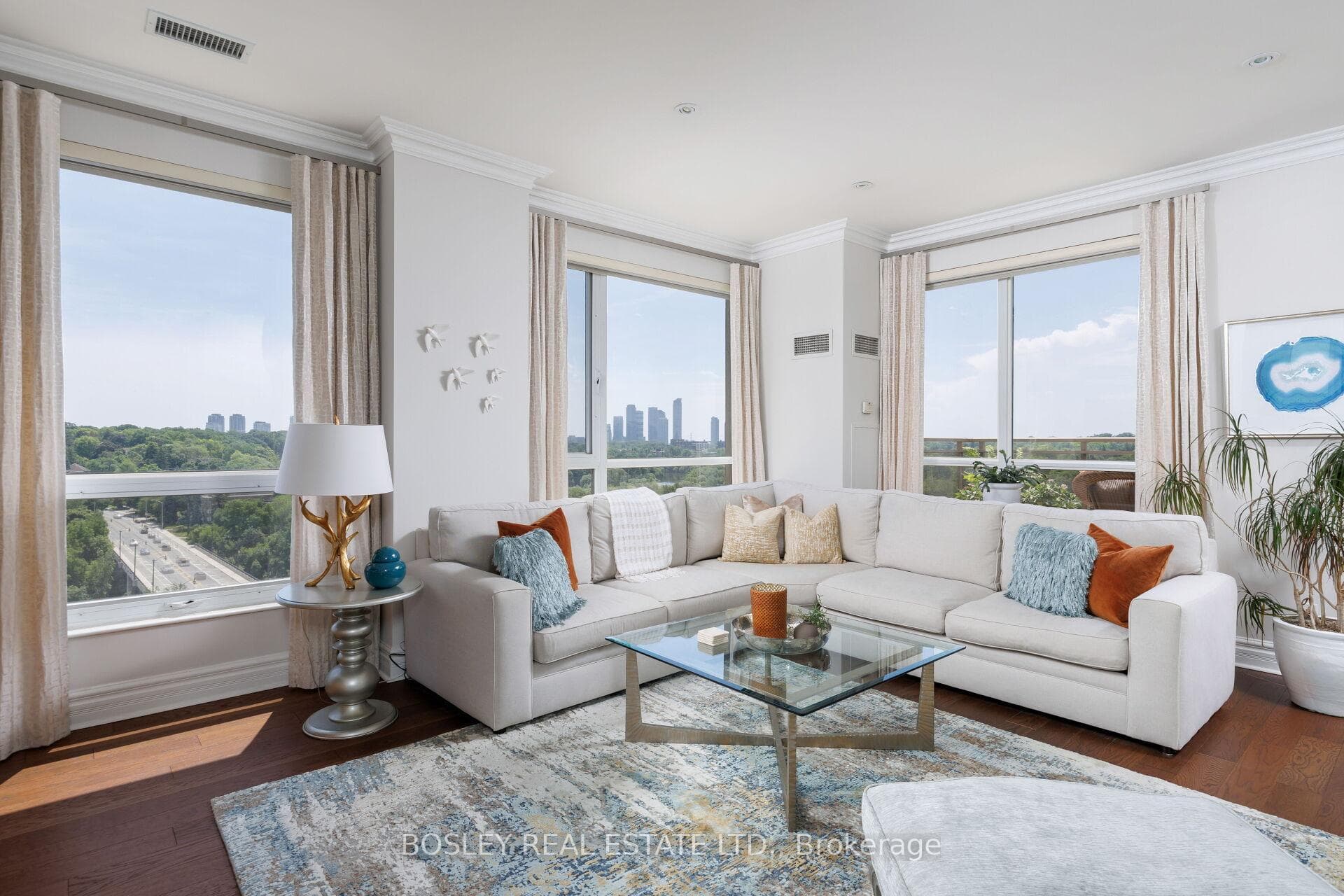 2662 Bloor Street Unit 1109 photo 5