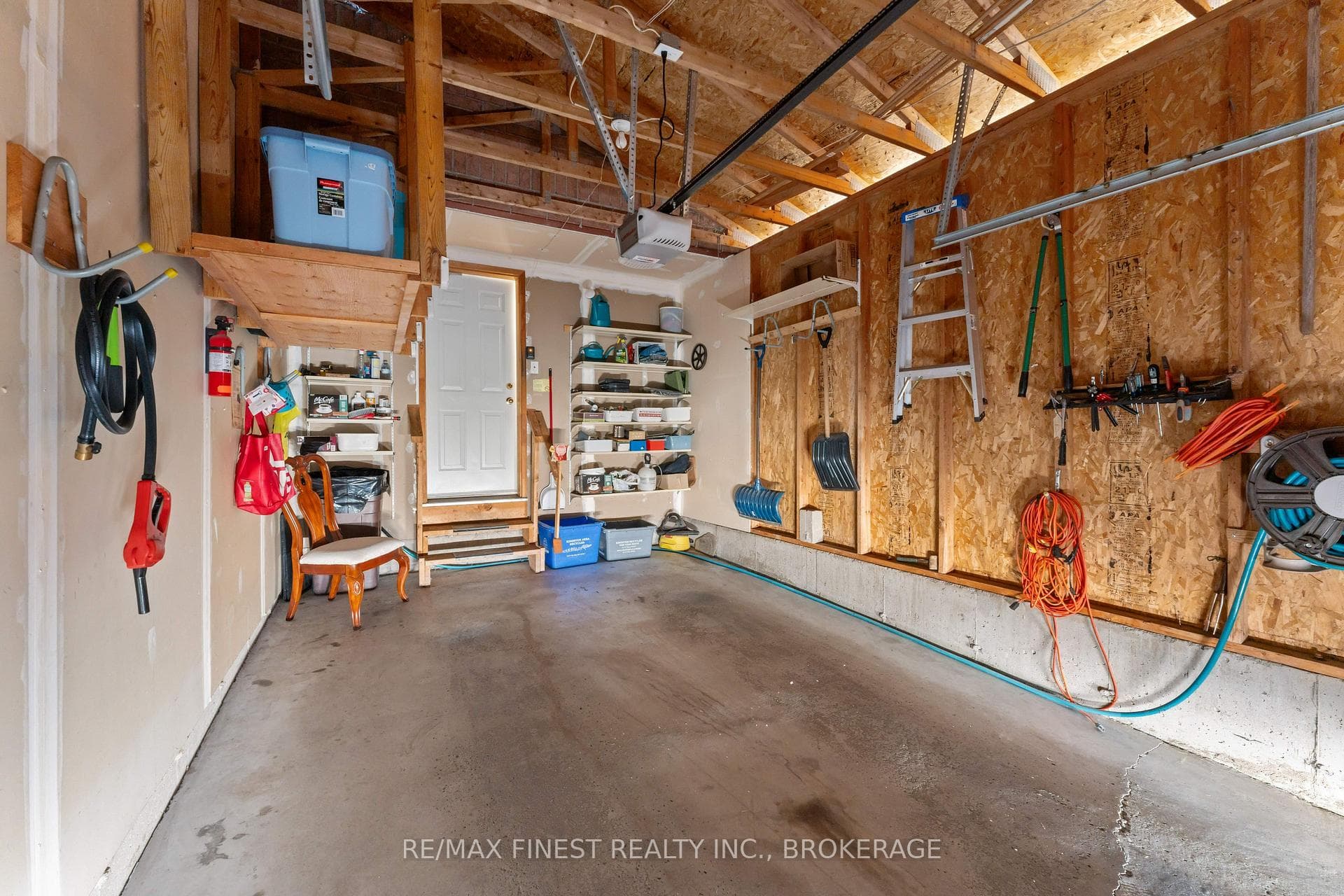 230 Ellesmeer Avenue photo 35