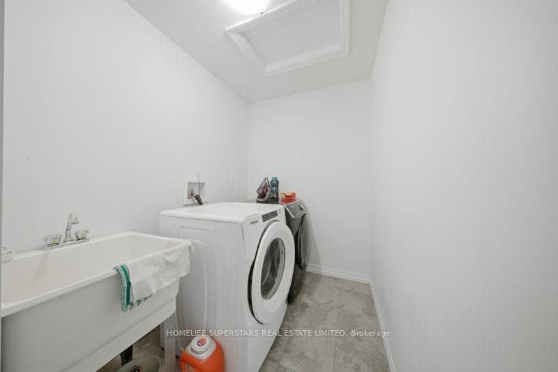 135 Hardcastle Drive Unit 42 photo 22