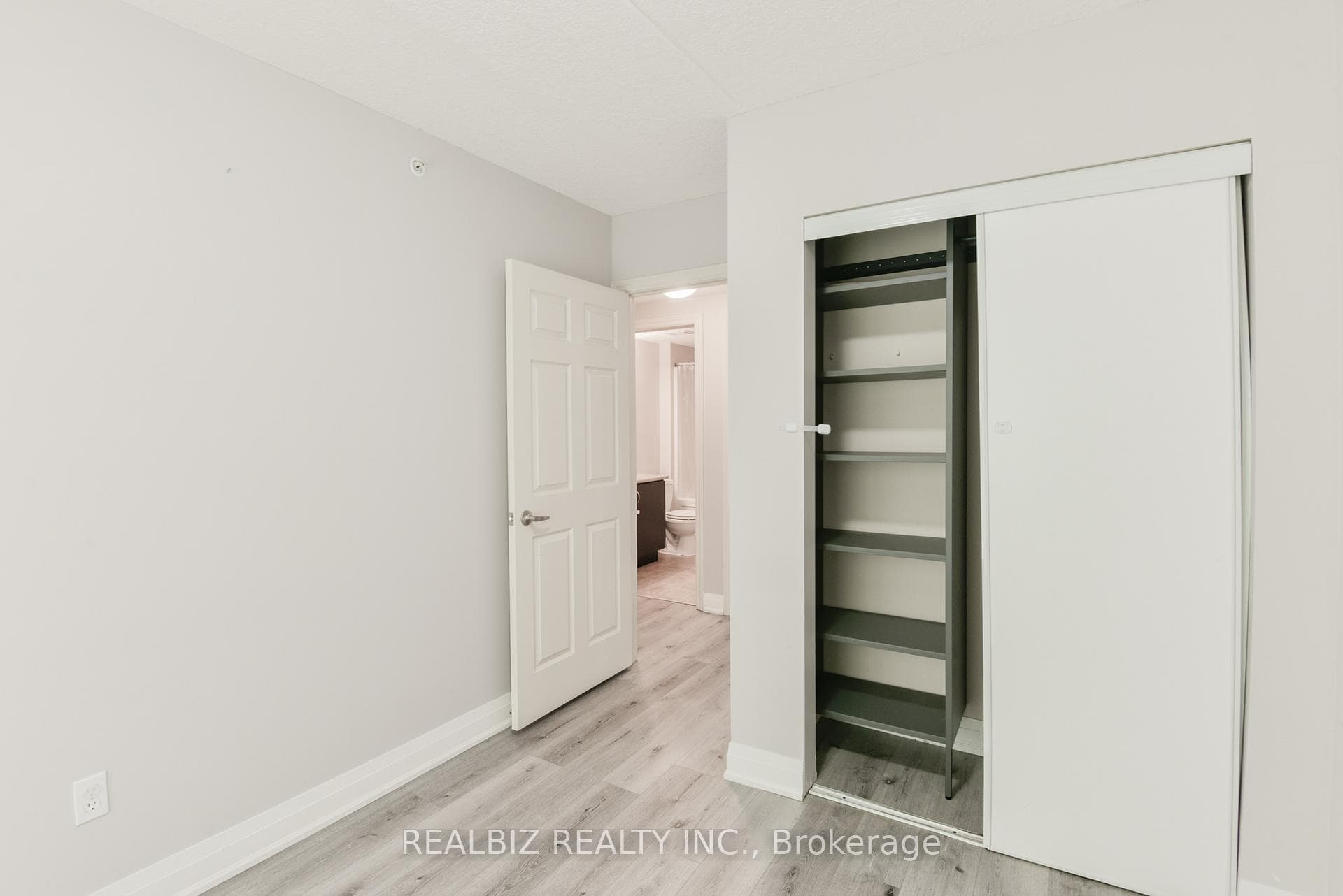 41 Goodwin Drive Unit 111 photo 19