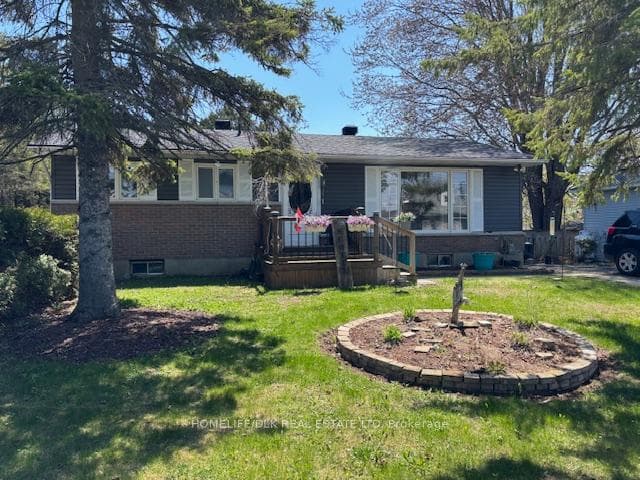 73 Adelaide St S Street photo 29