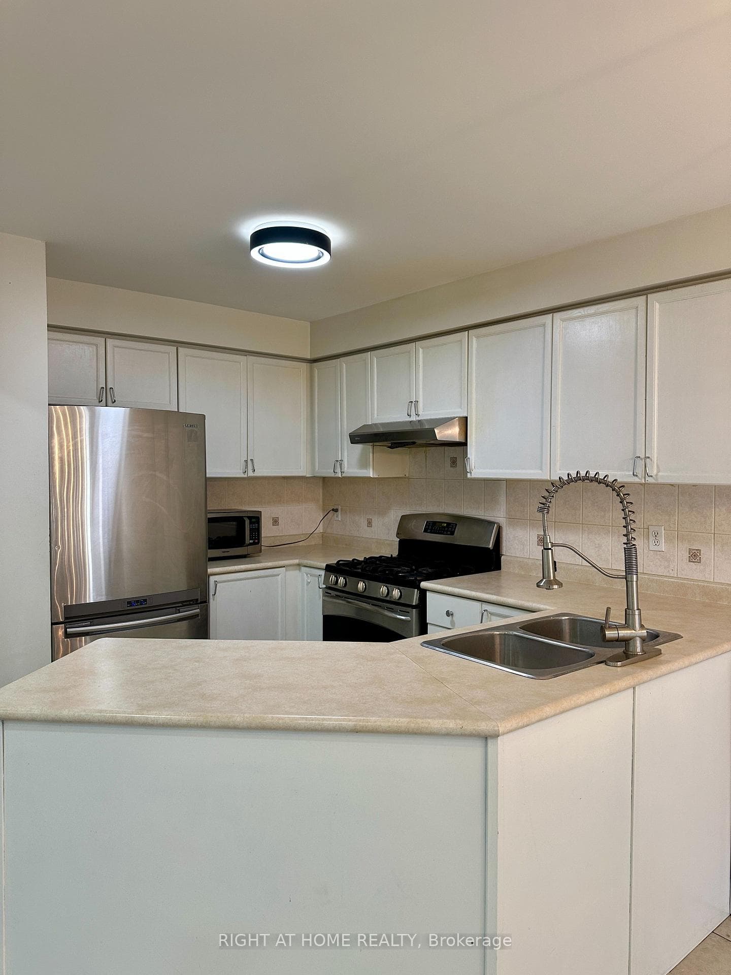 5950 Shelford Terrace photo 8