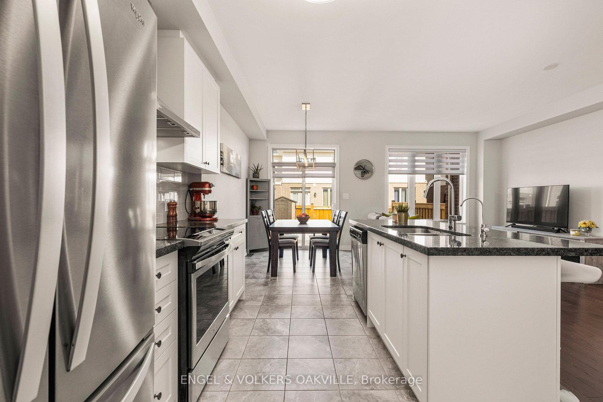 44 Clifford Crescent photo 15