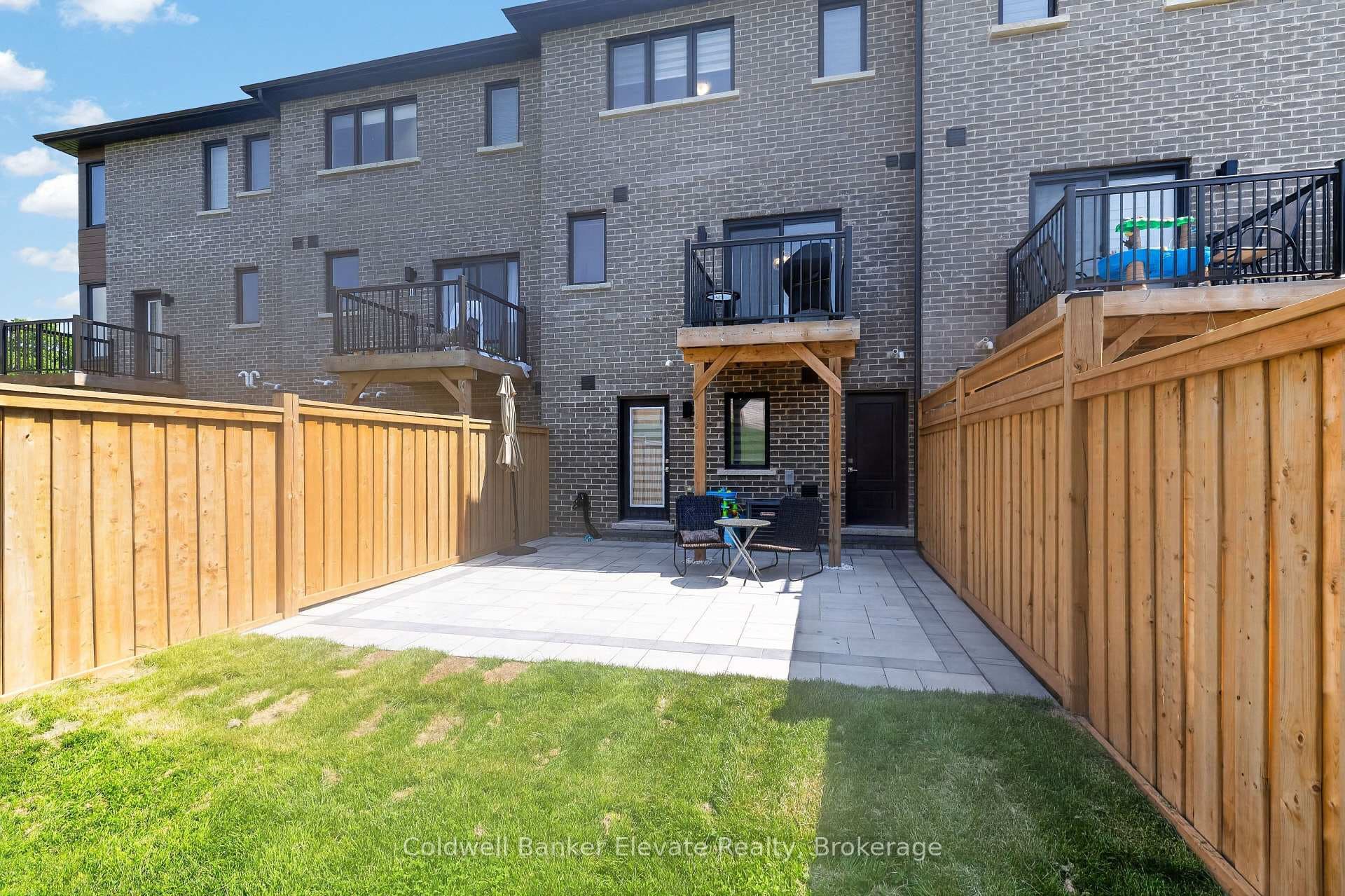 76 Windtree Way photo 39