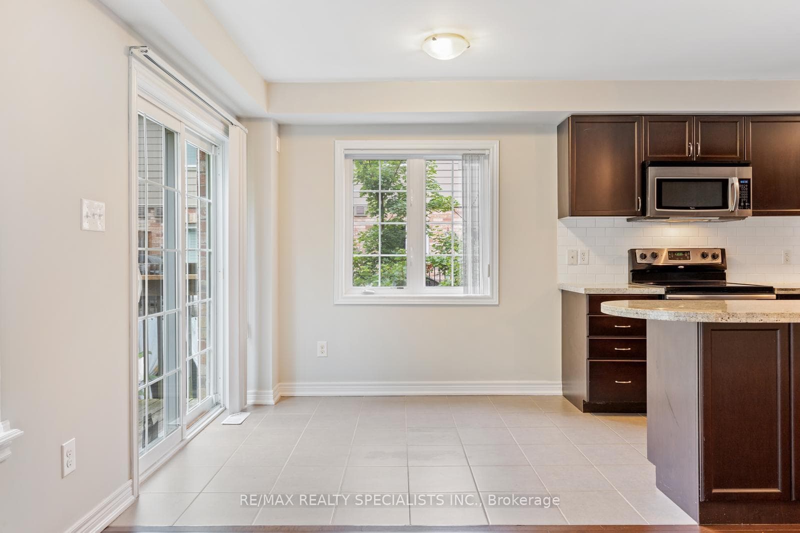 233 DUSKYWING Way Unit 42 photo 12