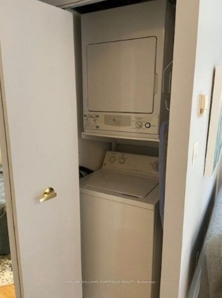 Ensuite Laundry