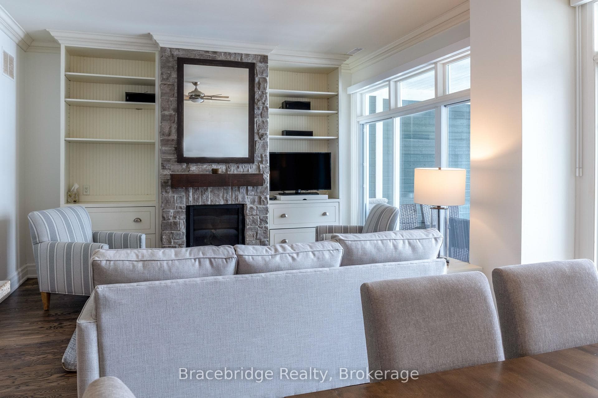 1869 Muskoka Rd 118 Highway Unit A201-D1 photo 6