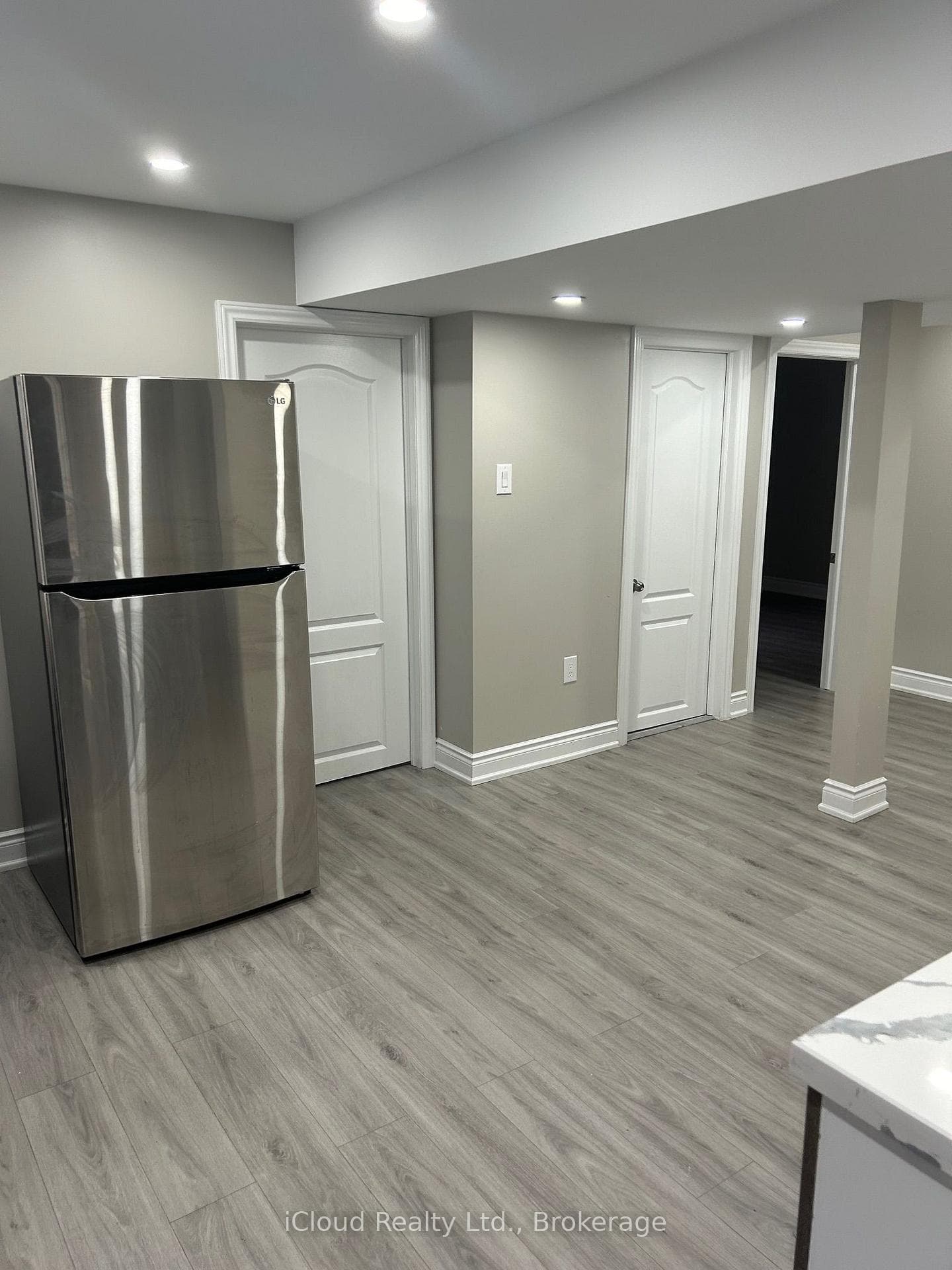 1295 Rose Way photo 9