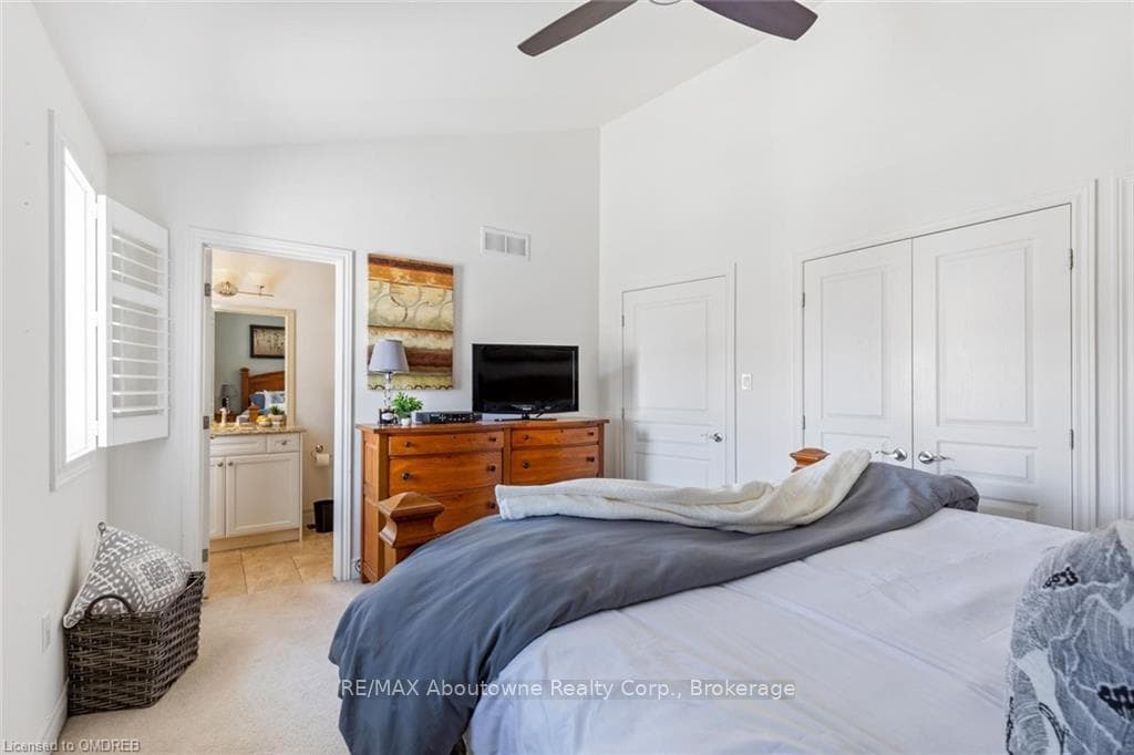 4115 UPPER MIDDLE Road Unit 18 photo 16