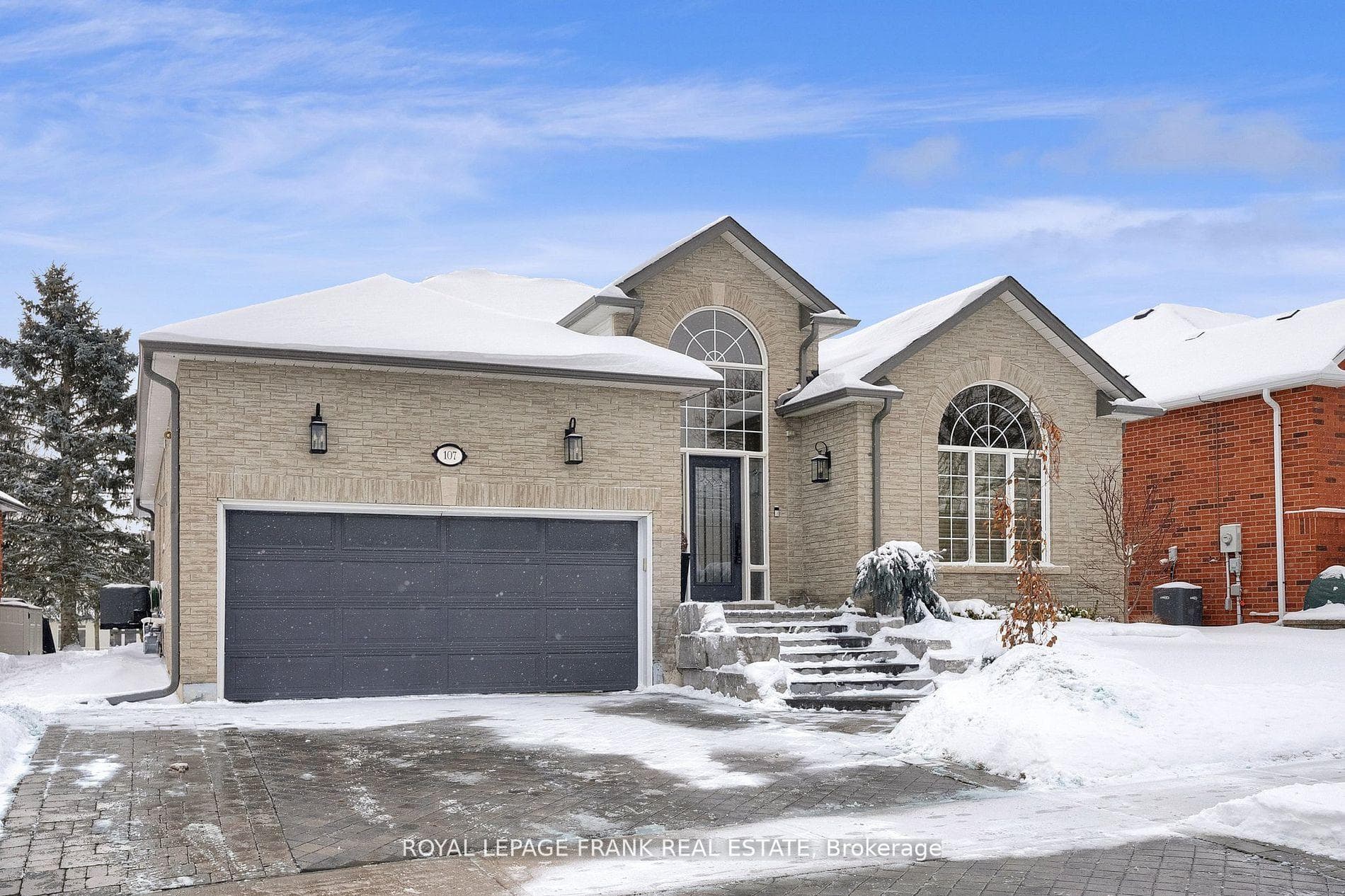 107 South Garden Court photo 2