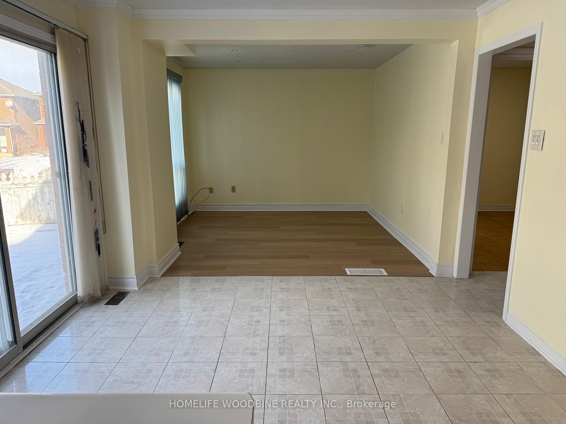 2 Kingsplate Crescent Unit Main Floor photo 2