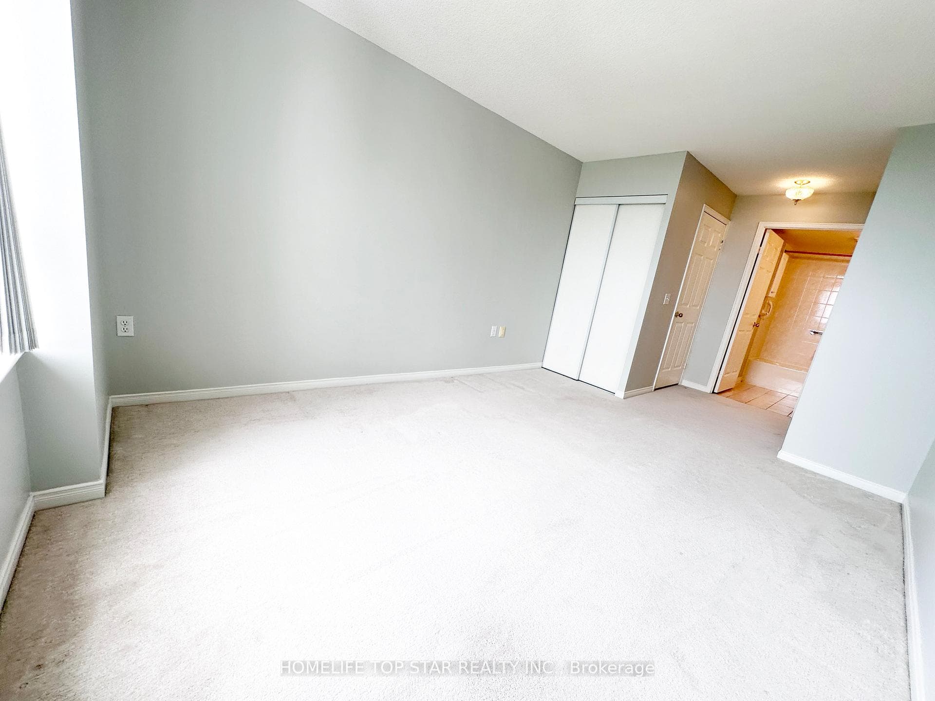 5001 Finch Avenue Unit 1211 photo 10