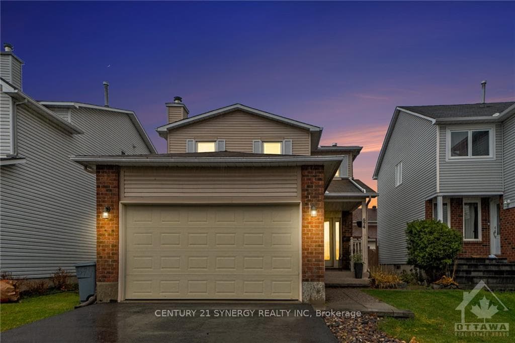 574 POCONO Crescent photo 26
