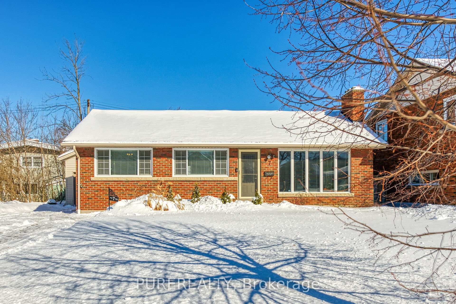 7 Byrne Boulevard photo 1