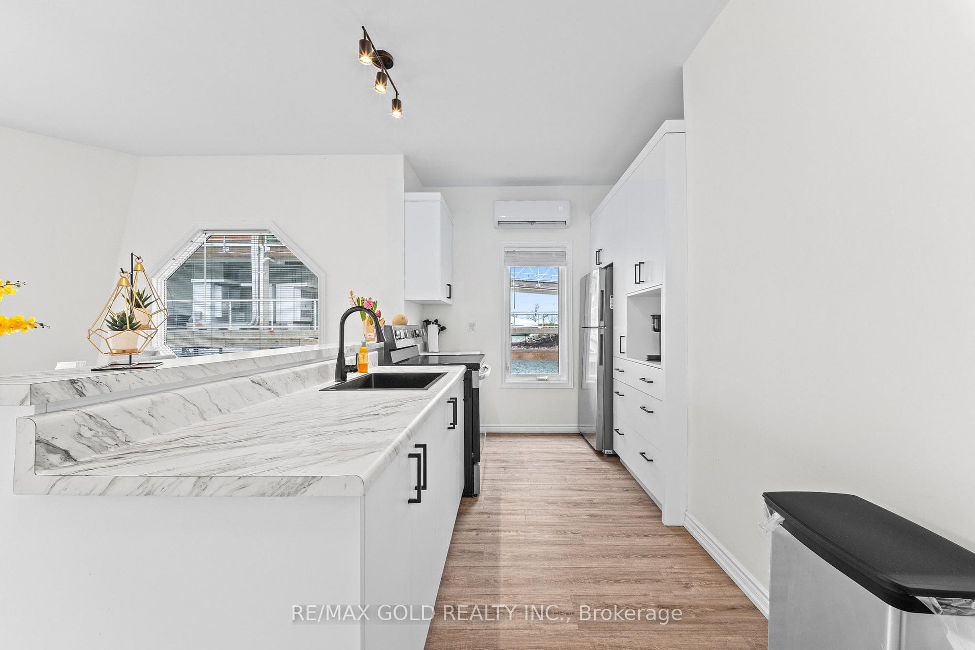 7 Brimley Road Unit 1 photo 11