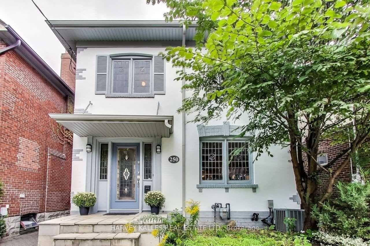 250 Heath Street photo 1