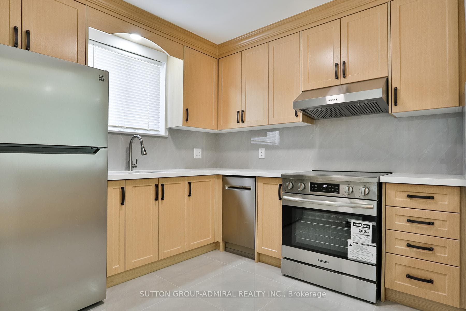264 McConvey Drive photo 7