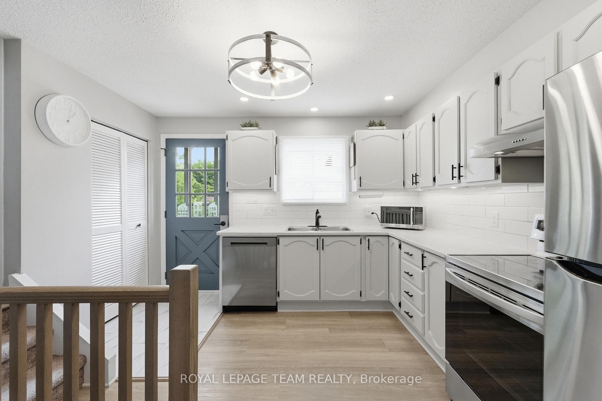 289 Montfort Street photo 20