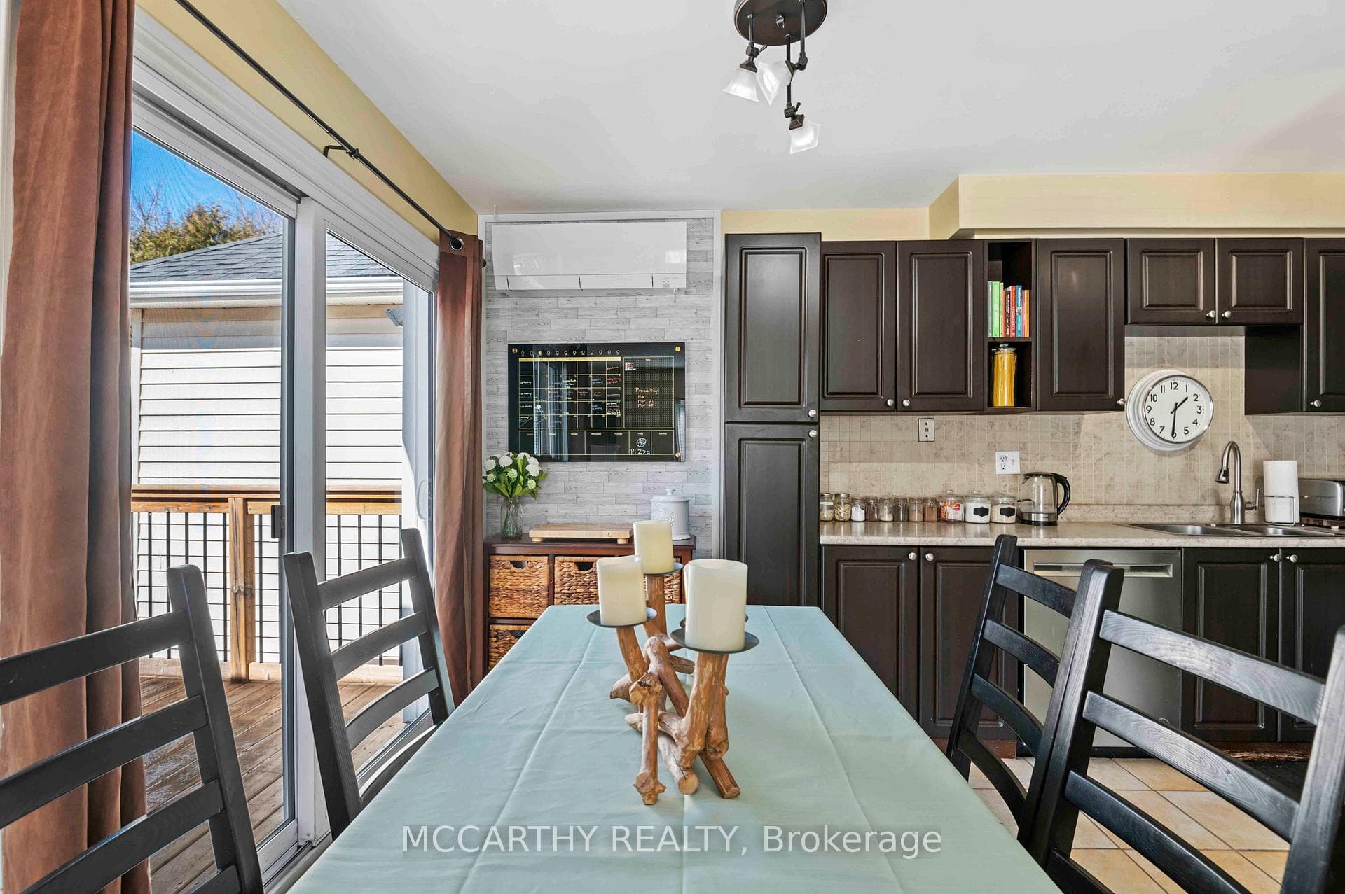 300 Shelburne Place photo 10