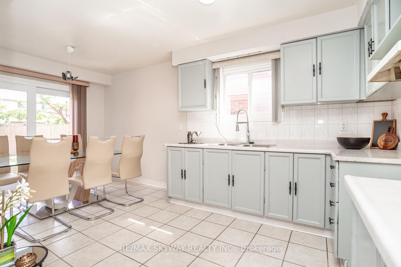 15 Cresswell Drive photo 10