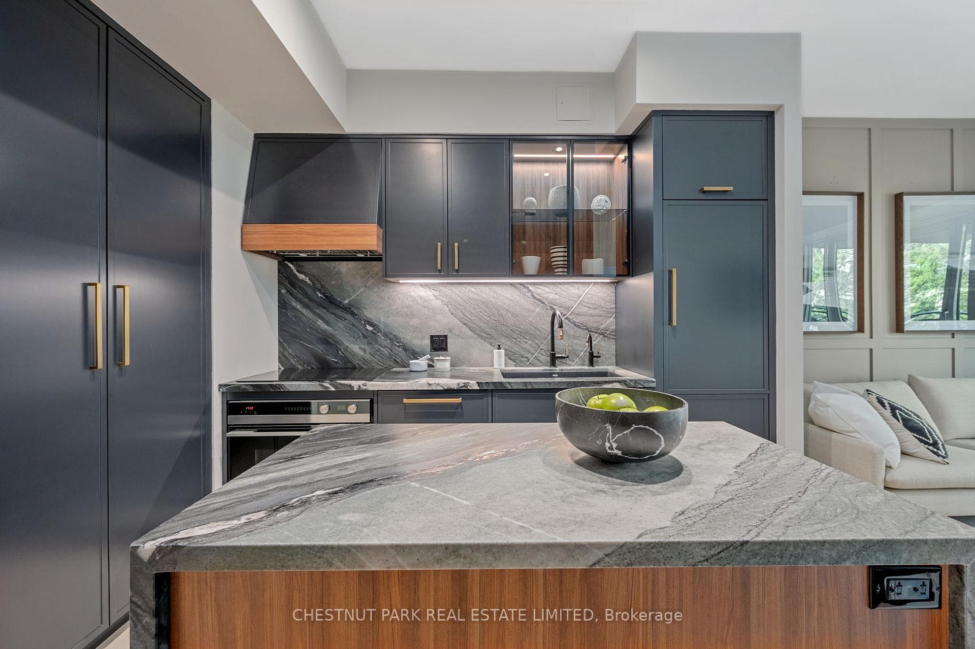 25 Scrivener Square Unit 403 photo 6