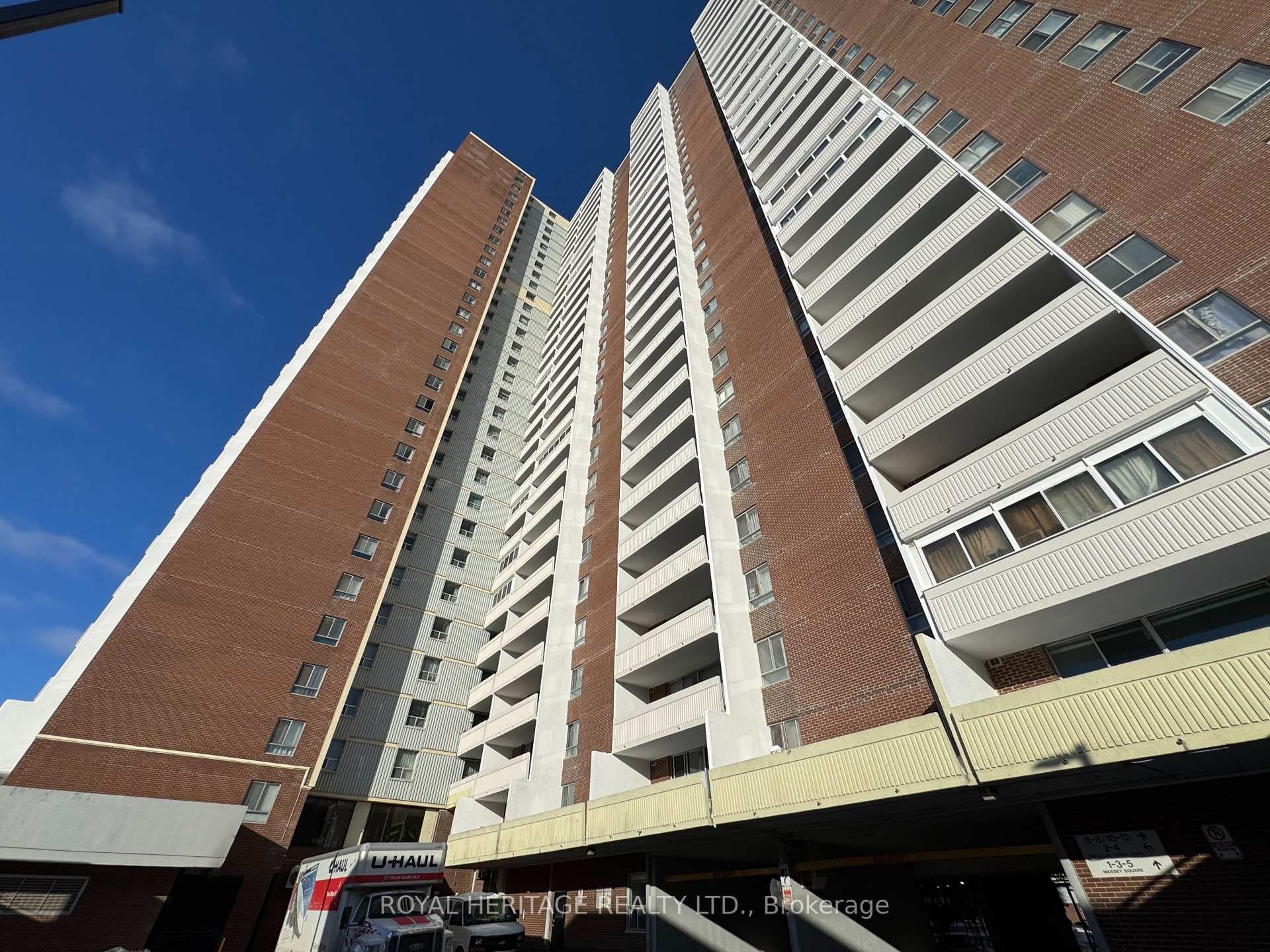 1 Massey Square Unit 1719 photo 2