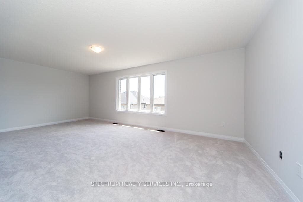 1389 Stovell Crescent photo 29